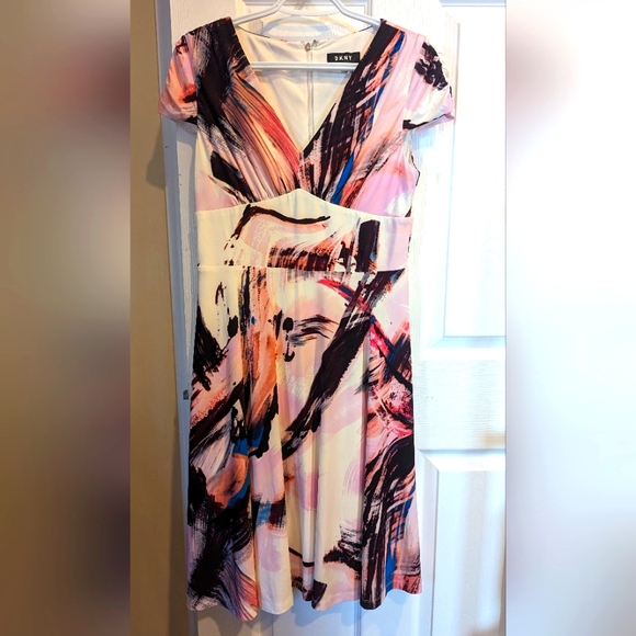 💙 DKNY 💙 Flowy Floral Dress - Picture 1 of 6